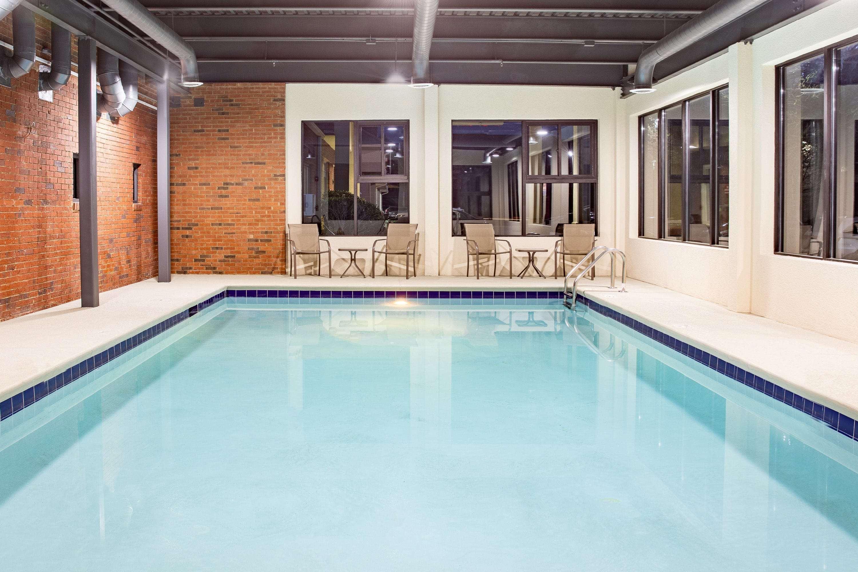 ホテル Ramada By Wyndham Alpharetta Atlanta North エクステリア 写真