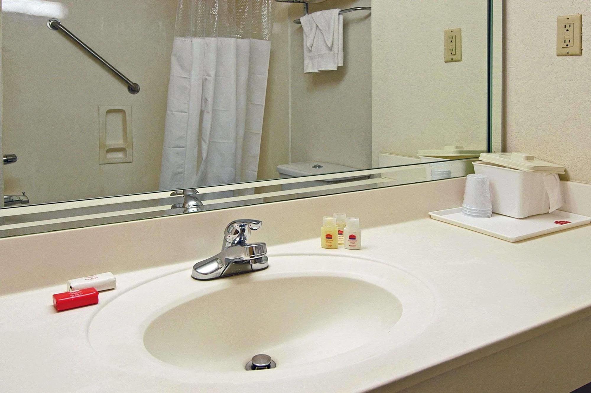 ホテル Ramada By Wyndham Alpharetta Atlanta North エクステリア 写真